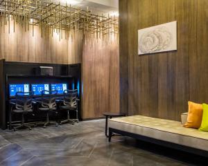 Holiday Inn Manhattan Financial District, an IHG Hotel