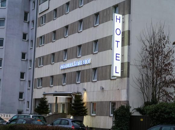Hotel Niederräder Hof, Франкфурт-на-Майне