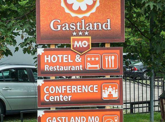 Gastland M0 Hotel & Restaurant, Будапешт