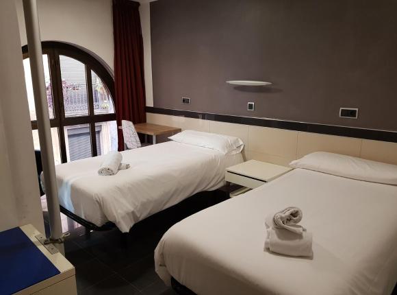 Hostal Levante Barcelona, Барселона