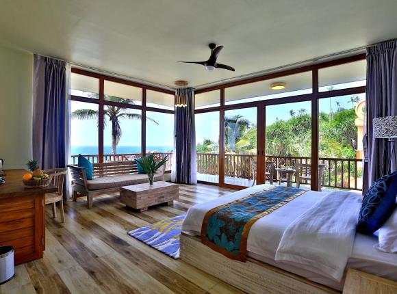 Thaproban Pavilion Waves Unawatuna