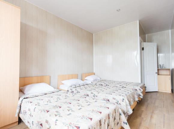 Отель Широкая