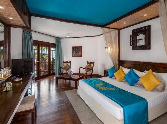 Royal Palms Beach Hotel, Калутара