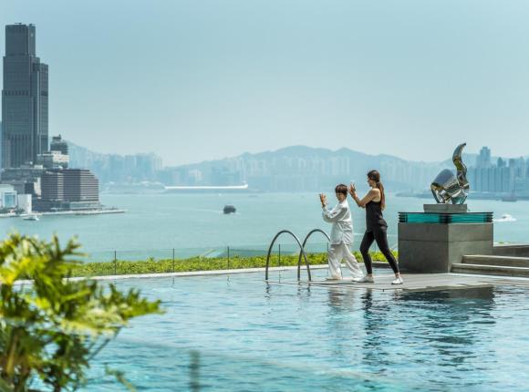 Four Seasons Hotel Hong Kong