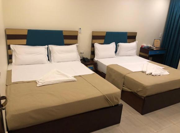 Great Pyramid Inn, Каир