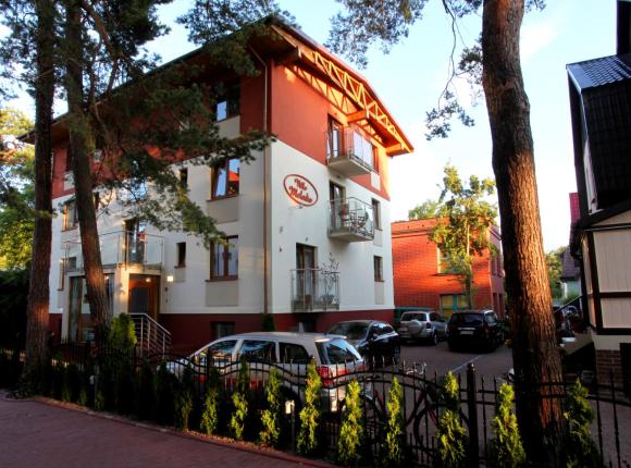 Villa Melodia, Свиноуйсьце