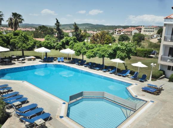 Lily-Ann Village, Никити