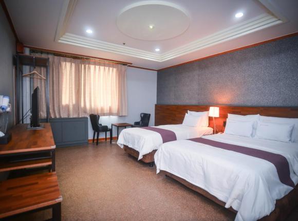 Hotel Noblesse, Сеул