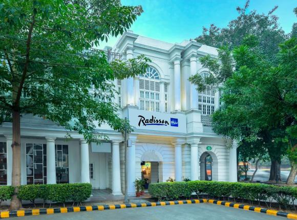 Radisson Blu Marina Hotel Connaught Place, Нью-Дели