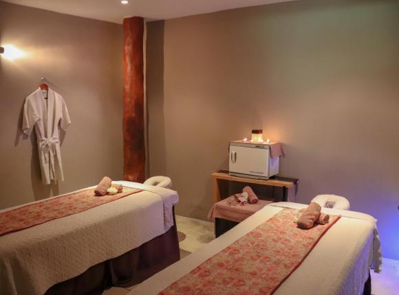 Privilege Aluxes - Adults Oriented, Исла-Мухерес