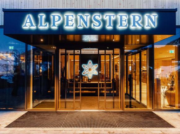 Hotel Alpenstern, Шварценберг