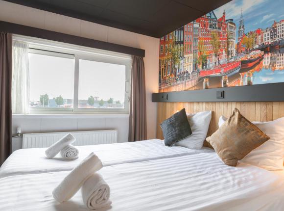 Botel, Амстердам