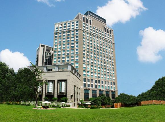 Hotel Nikko Saigon, Хошимин