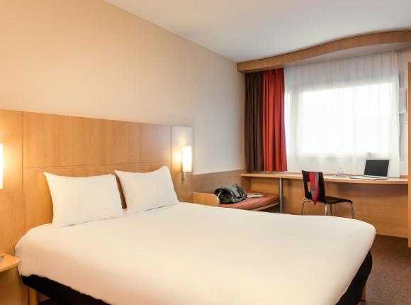 ibis Paris Pantin Eglise, Париж