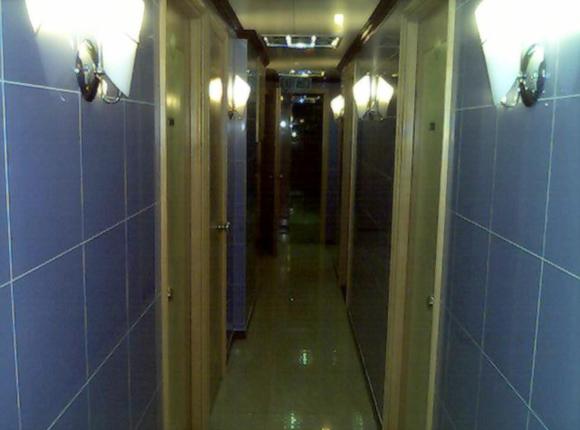 Oriental Pearl Budget Hotel