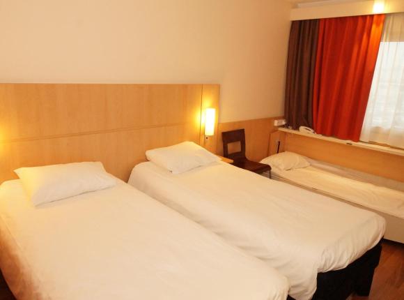 Ibis Warszawa Ostrobramska, Варшава