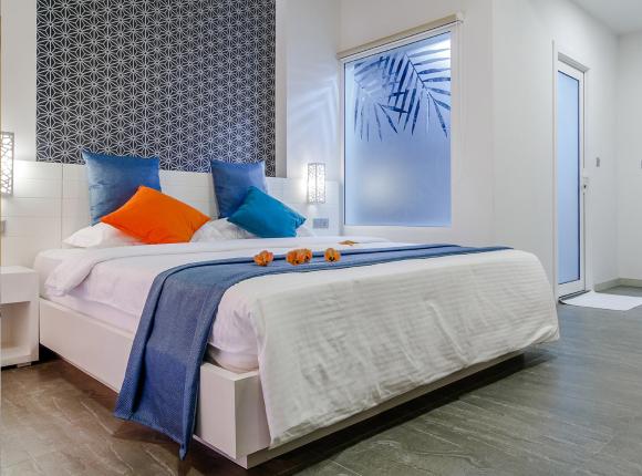 Velana Beach Maldives, Маафуши