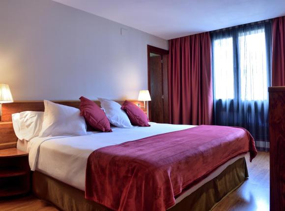 Hotel HLG CityPark Pelayo, Барселона