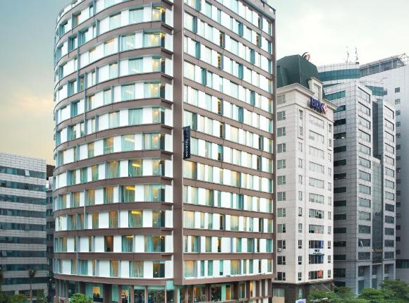 Novotel Suites Hanoi, Ханой