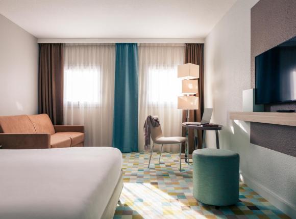 Hôtel Mercure Marne-la-Vallée Bussy St Georges, Серри