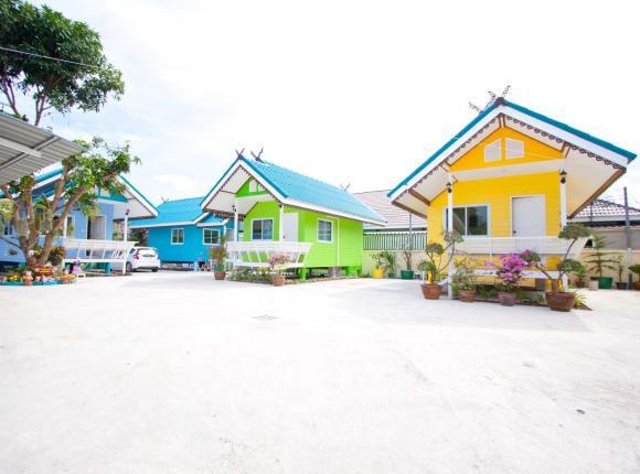 Baanrommai Sattaheep, Чонбури