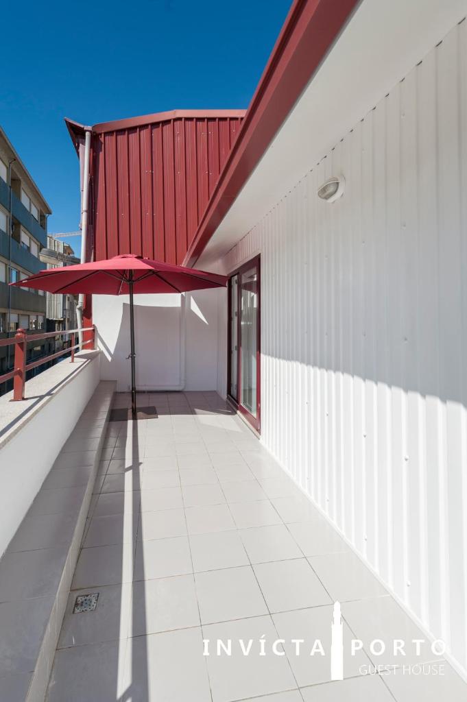 Invicta Porto GuestHouse, Порту