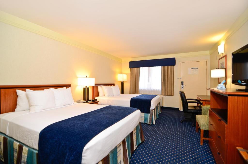 Четырехместный (Номер с 2 кроватями размера «queen-size» – Для некурящих), Best Western Mission Bay
