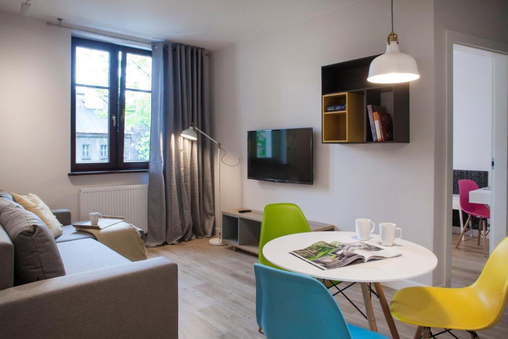 Апартаменты (Апартаменты с 1 спальней), Flower Residence