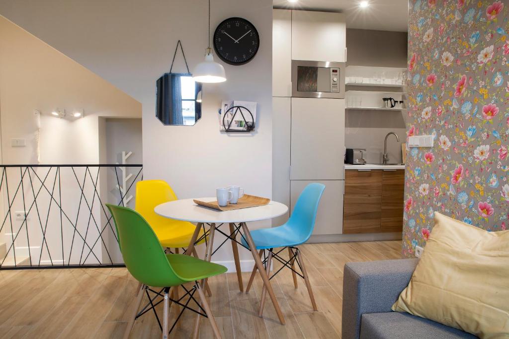 Апартаменты (Апартаменты с 1 спальней), Flower Residence