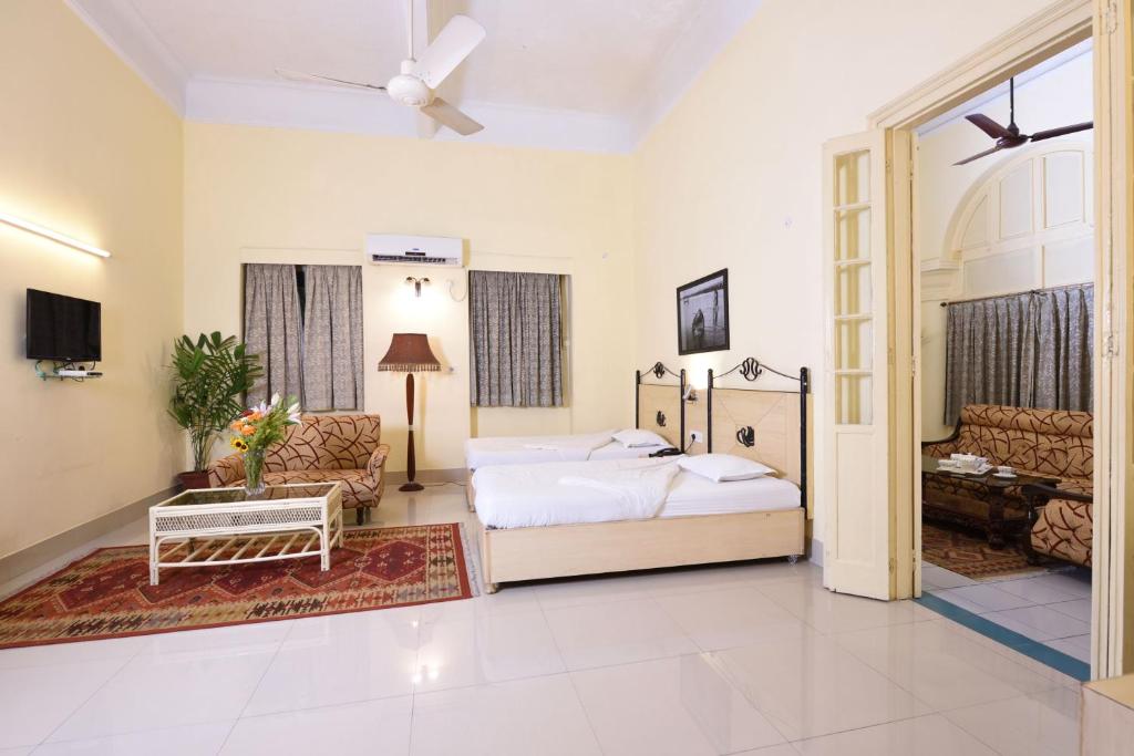 Сьюит (Люкс), Chowdhury's Guest House