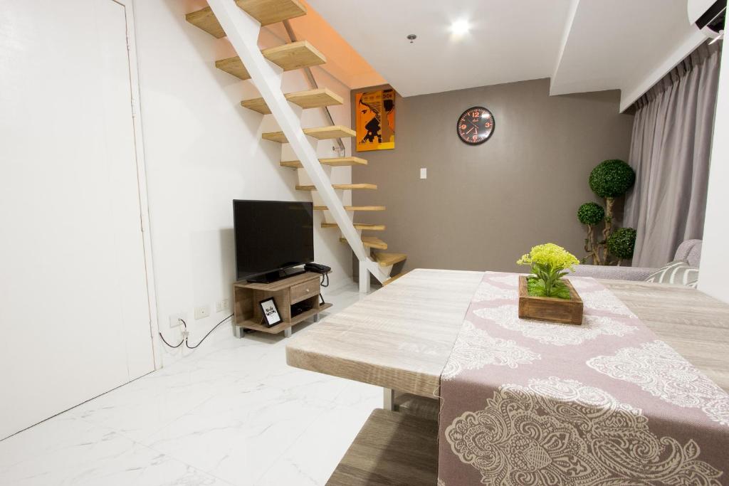 Апартаменты (Апартаменты с 2 спальнями), Oasis Regency @ Fort Victoria BGC