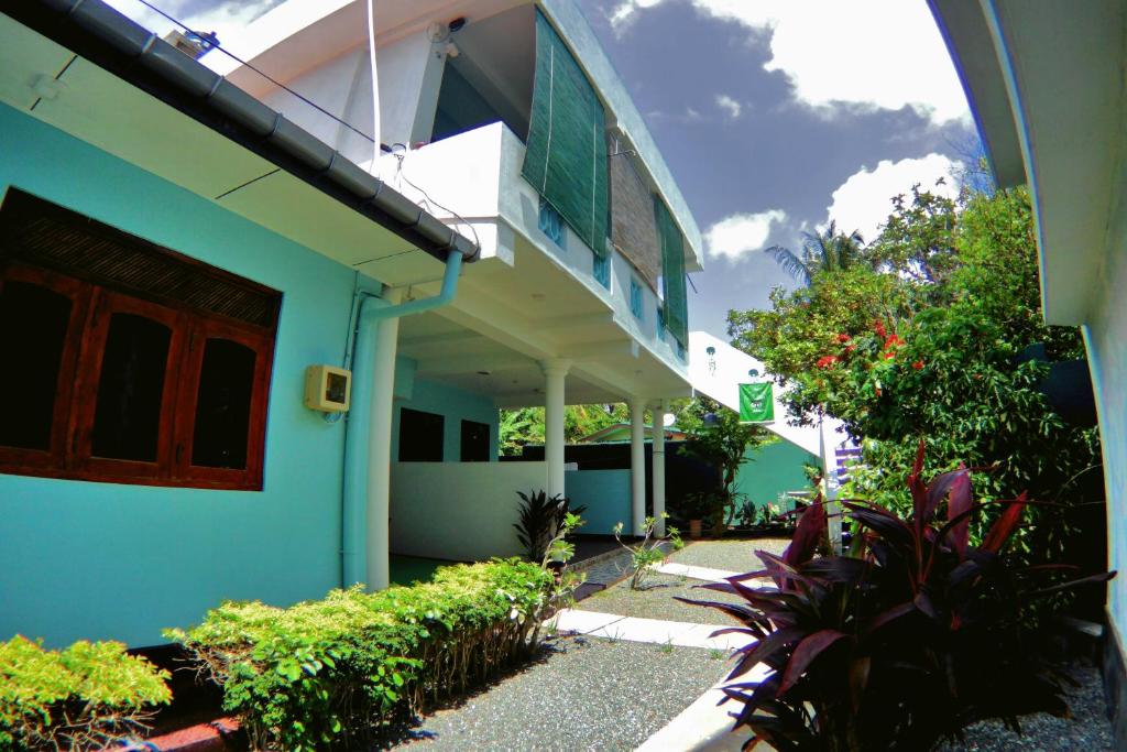 Tamara Motels, Хиккадува