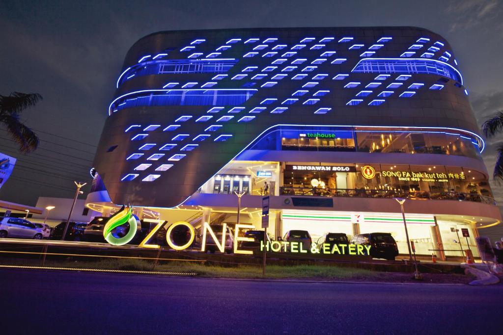 Ozone Hotel Pantai Indah Kapuk, Джакарта