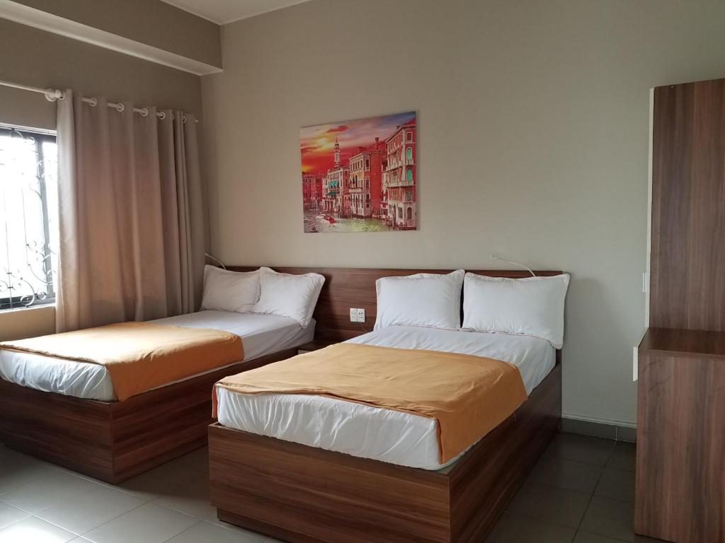 Двухместный (Двухместный номер с 2 отдельными кроватями и балконом), Lee Hotel