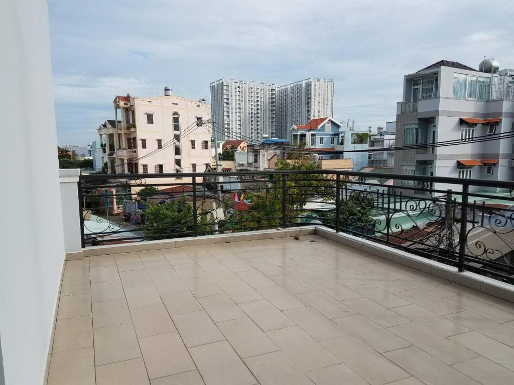 Одноместный (Одноместный номер Делюкс с балконом), Lee Hotel