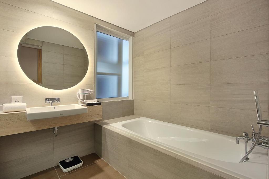 Сьюит (Люкс «Премьер»), Swiss-Belinn Simatupang