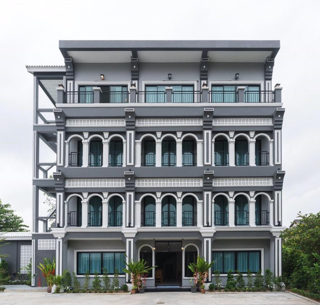 The Besavana Phuket, Пхукет