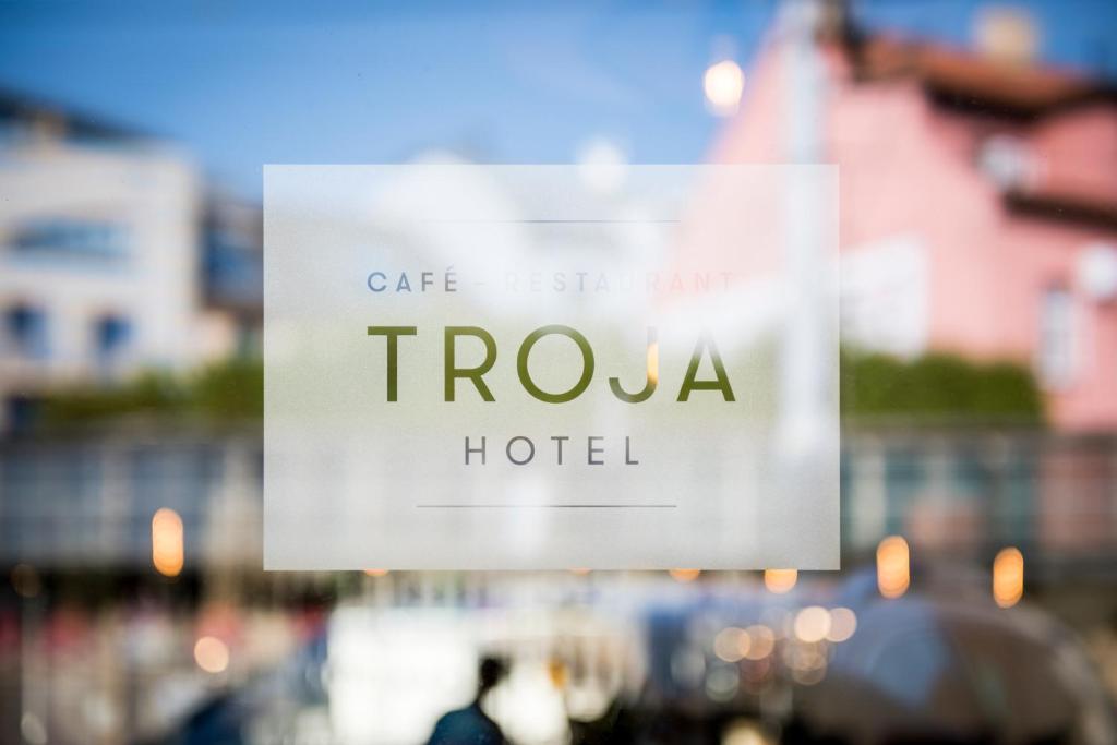 Отель Troja, Прага