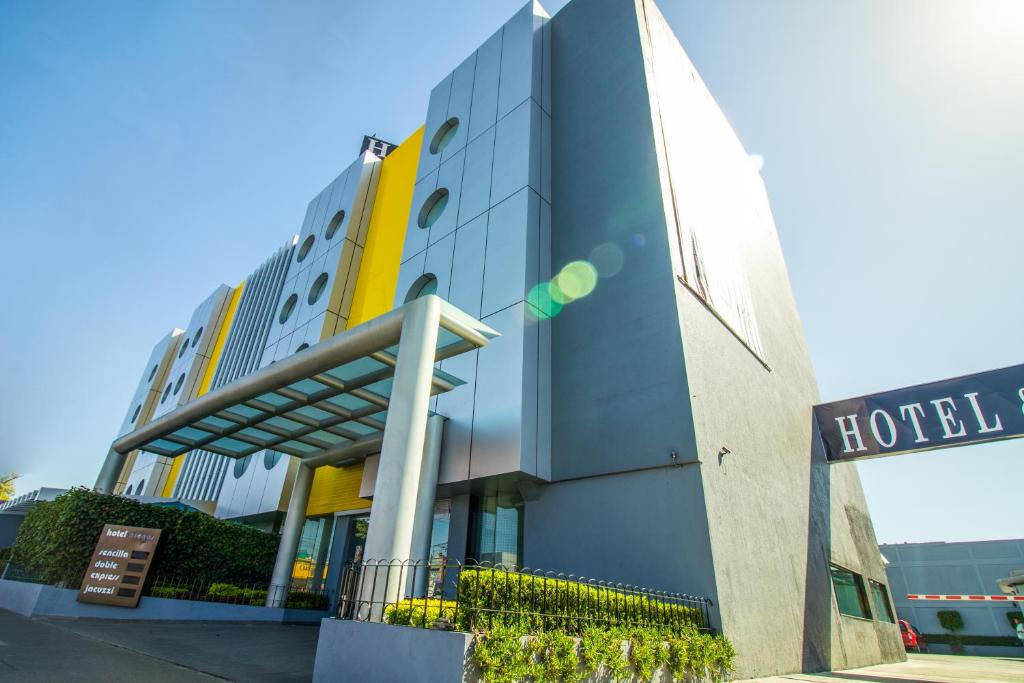 Hotel Atenas Plaza, Мехико