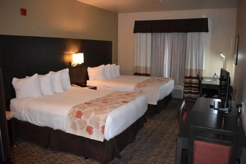 Четырехместный (Queen Room w/ Two Queen Beds - Non Smoking), Hawthorn Suites Las Vegas