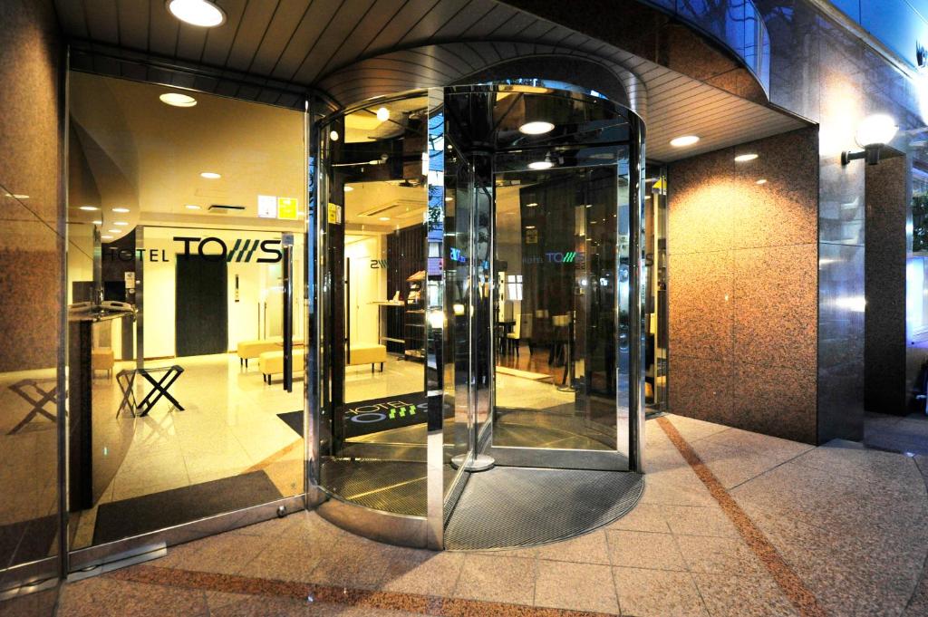 Hotel Toms, Токио