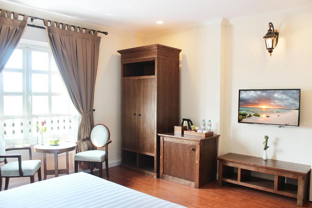 Двухместный (Улучшенный двухместный номер с 1 кроватью), Phoenix Hotel Vung Tau