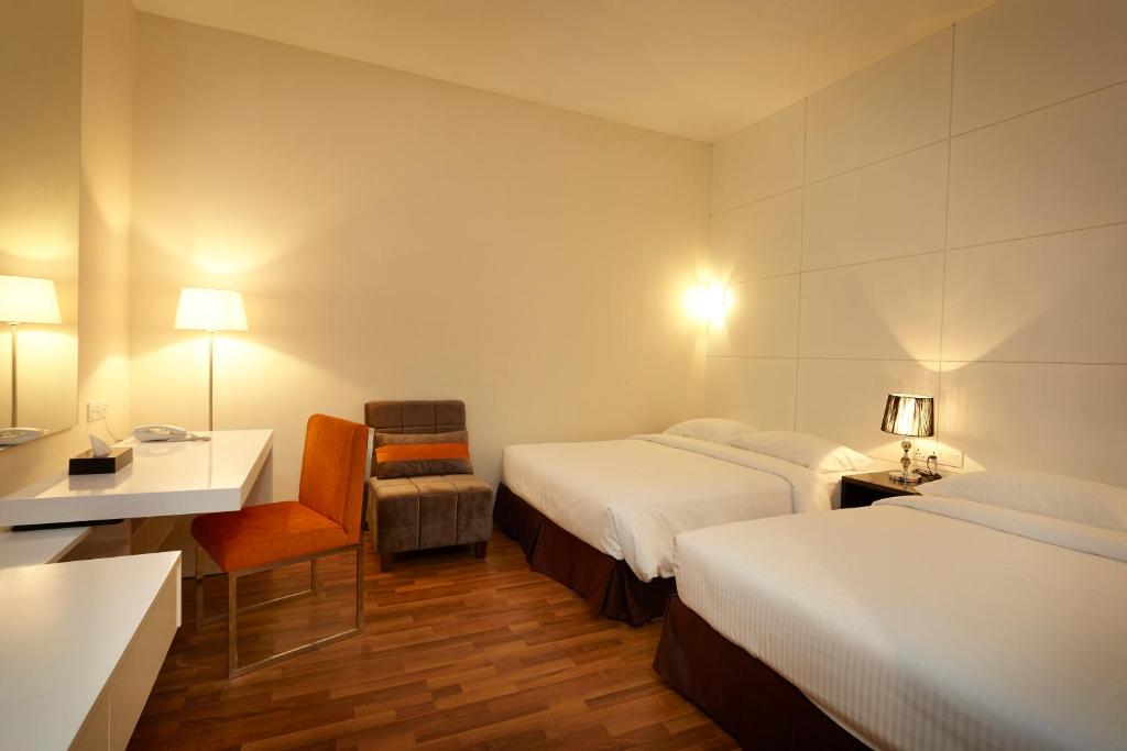 Сьюит (Представительский люкс), Hotel Six Seasons @ Mid Valley