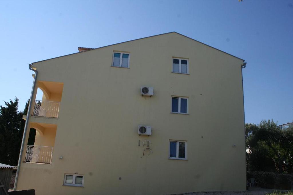 Apartment Mandre 4092b, Колан