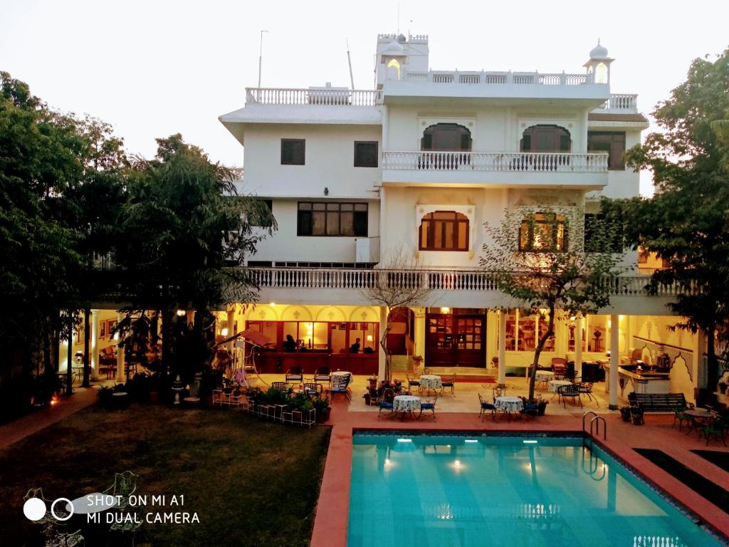 Hotel Meghniwas, Джайпур