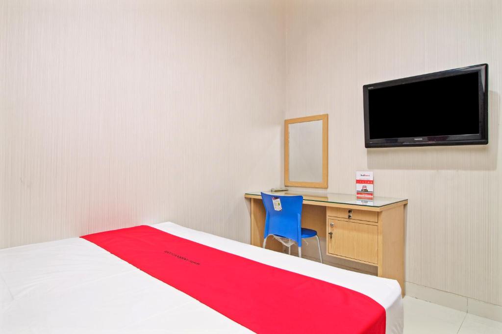 Двухместный (Двухместный номер RedDoorz с 1 кроватью), RedDoorz @ Mangga Besar 2