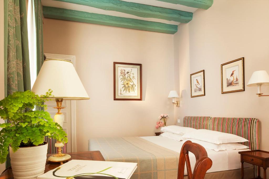 Le Relais Saint Honoré, Париж