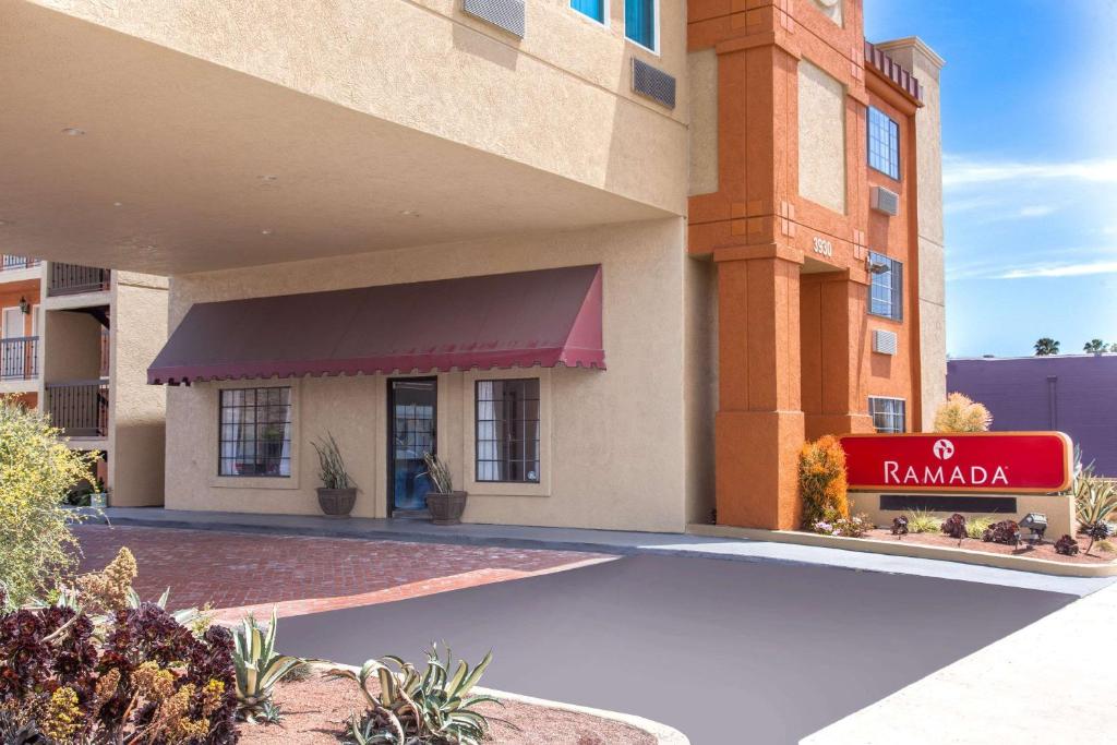 Ramada by Wyndham Culver City, Лос-Анджелес