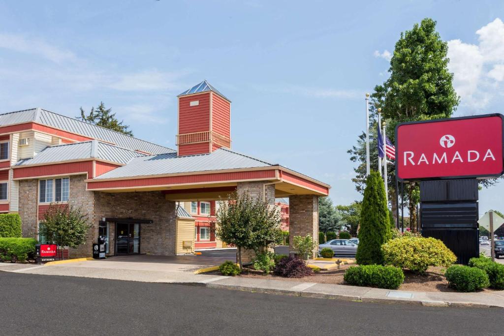 Ramada by Wyndham Portland, Портленд