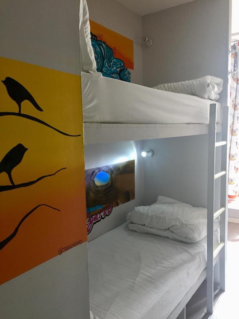 Номер (Кровать в общем 8-местном номере для женщин), Golden Tram 242 Lisbonne Hostel